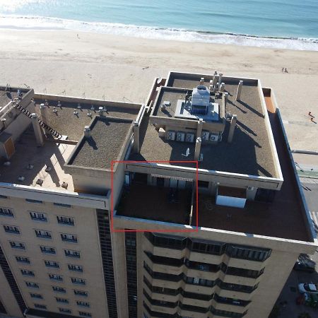 Atico Primera Linea De Playa. Cádiz Exteriör bild