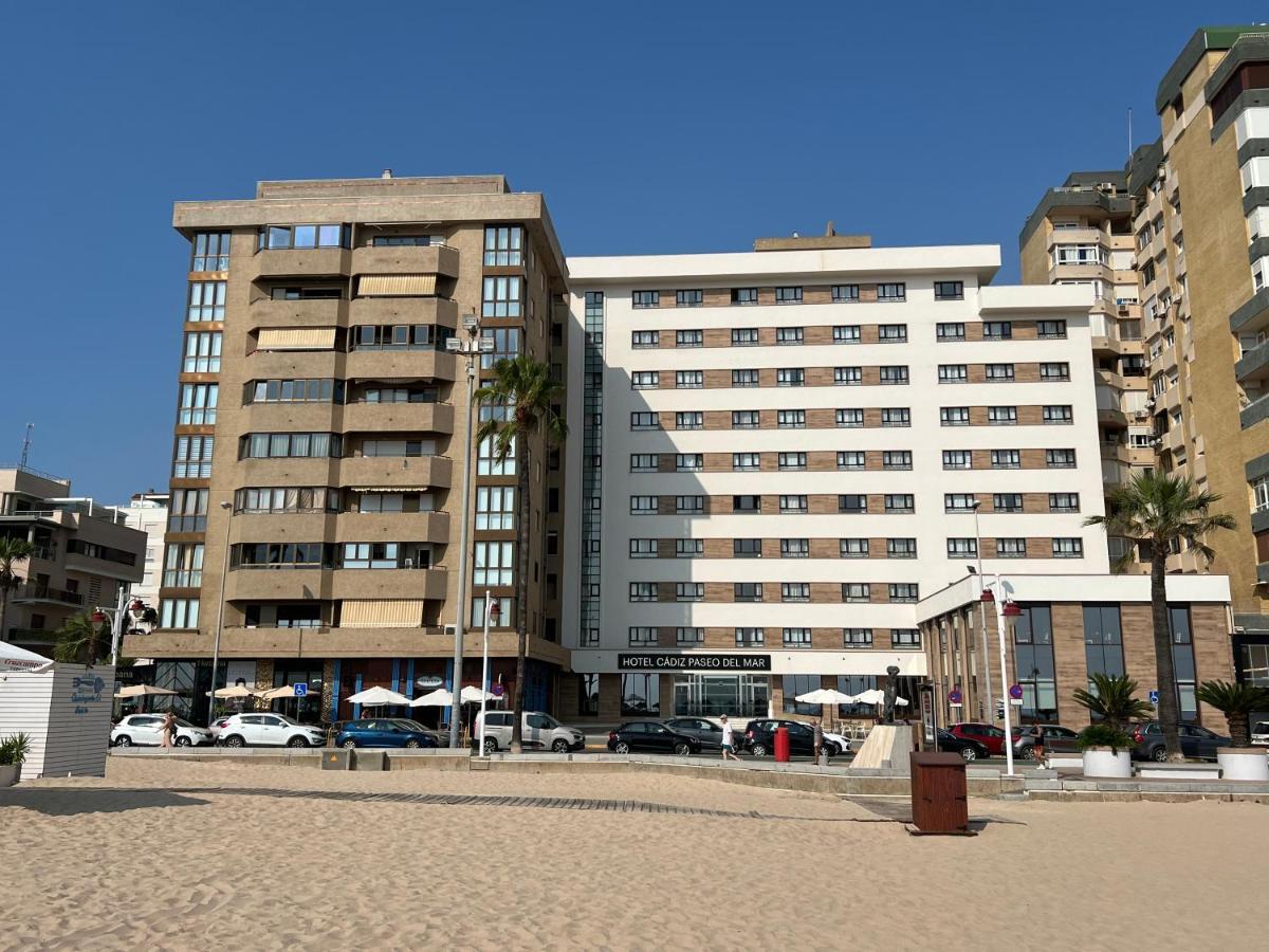 Atico Primera Linea De Playa. Cádiz Exteriör bild