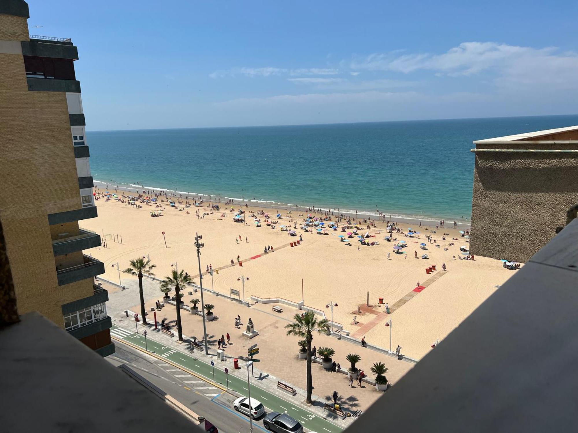 Atico Primera Linea De Playa. Cádiz Exteriör bild